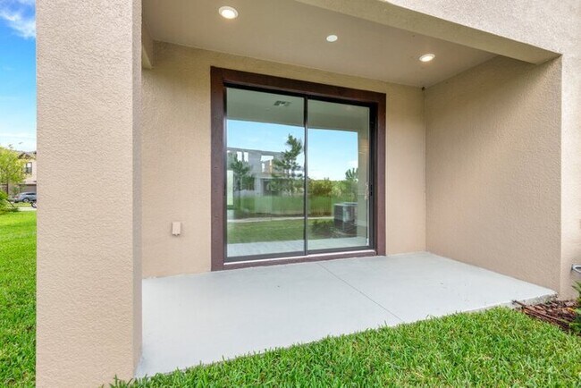 Building Photo - 4619 Almada Ln