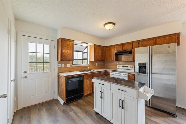 Building Photo - 6910 Rifle Bend