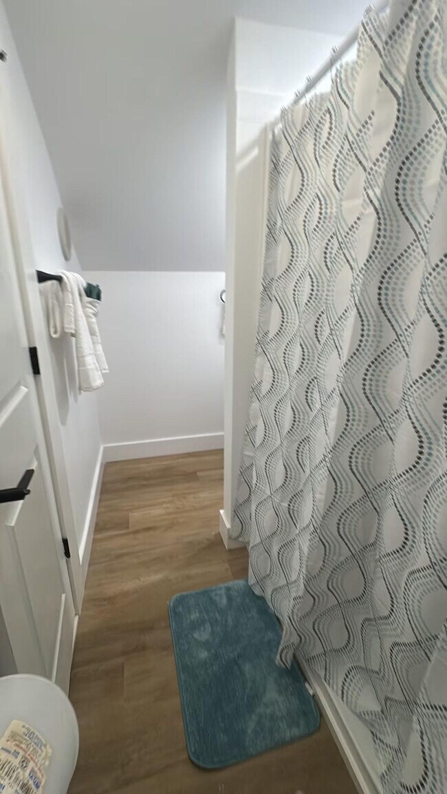 Building Photo - 203 Brockman Ave