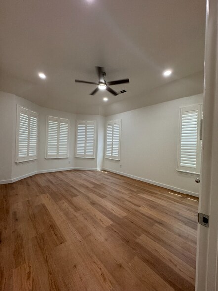 Building Photo - 2105 Lanshire Dr