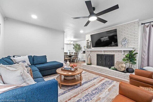 Building Photo - 4508 Victoria Dr