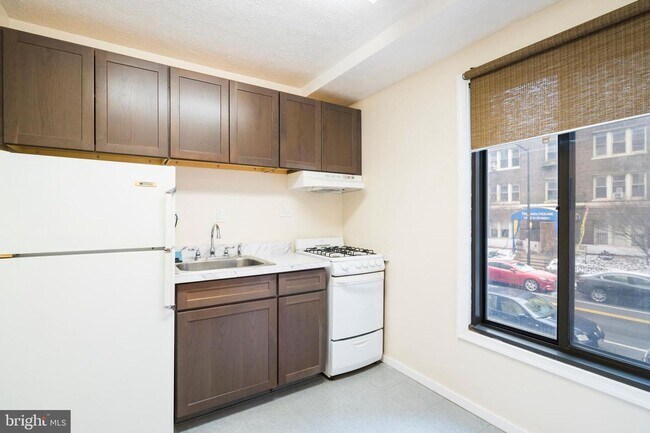 Building Photo - DC Studio Near Logan and DuPont Circle