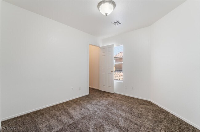 Building Photo - 4935 Gingerlyn St