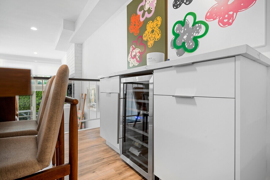 Building Photo - 5435 Yarmouth Ave