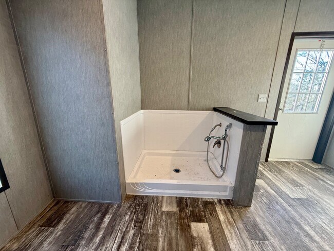 Building Photo - 1209 Pleasant Hill Church Rd