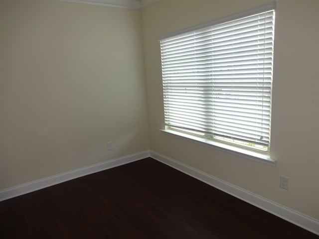 Building Photo - 2049 Greenfern Ct