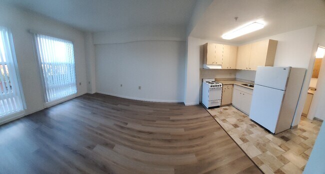 Building Photo - 7397 Monterey St