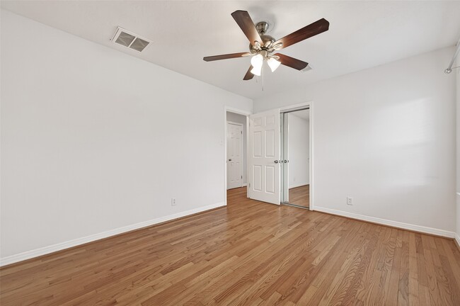 Building Photo - 3003 Topham Cir