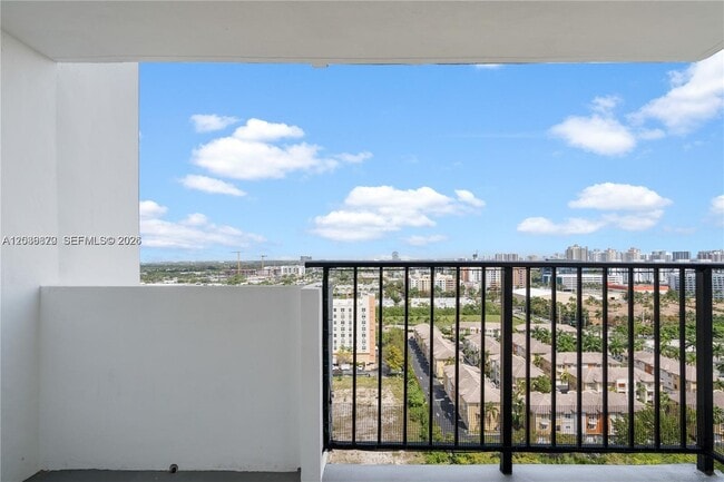 Building Photo - 2780 NE 183rd St