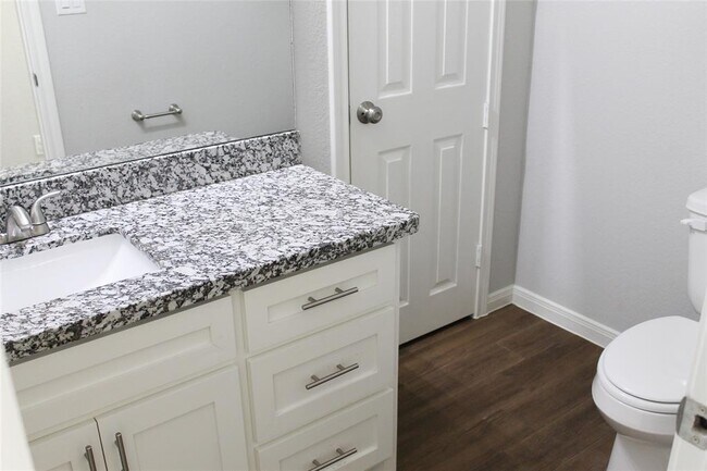 Building Photo - 396 Spooner St