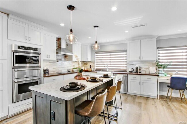 Building Photo - 2606 Greenhill Dr
