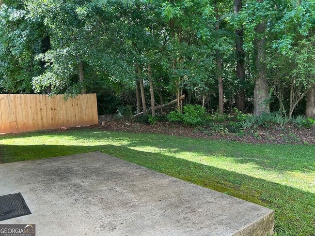 Building Photo - 565 N Fairfield Dr