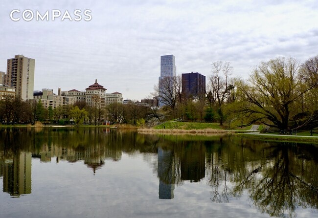 Building Photo - 1255 5th Ave