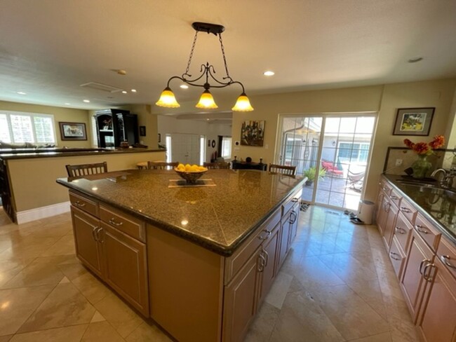 Building Photo - Gorgeous updated single level home in S.Wa...