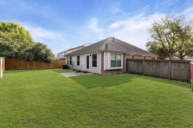 Building Photo - 18310 Walden Gate Ln