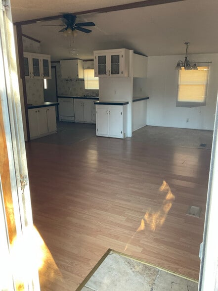 Building Photo - 108 Pleasantville Ln