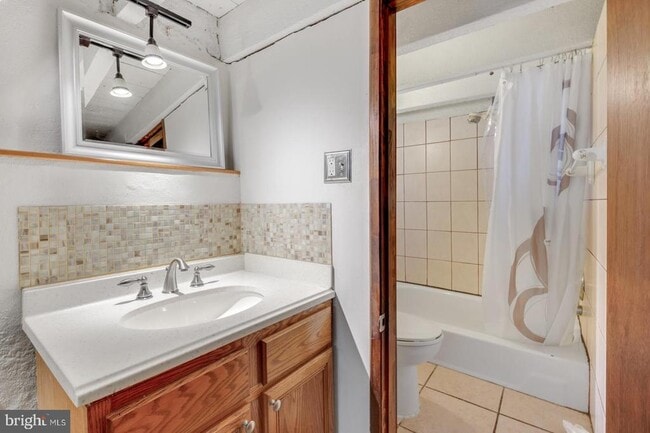 Building Photo - 2541 Coral St