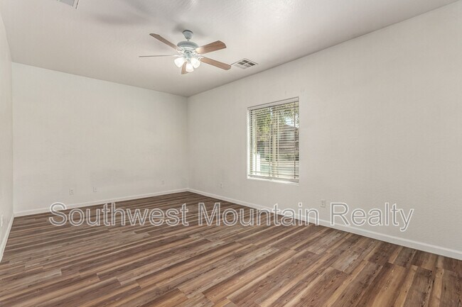 Building Photo - 21486 Via Del Oro