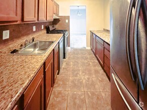 Building Photo - NEWLY AVAILABLE - RENOVATED 3 BR UNIT IN T...