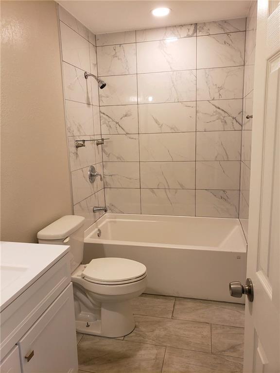 Building Photo - 4106 Watkins Ave