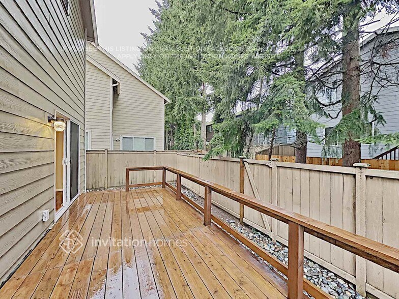 Building Photo - 12804 81 Ave Ct E