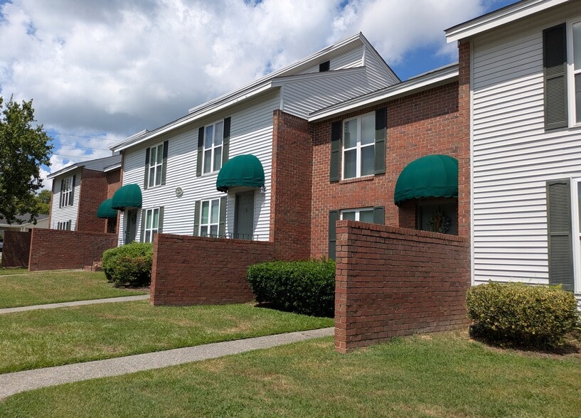 Building Photo - Lexington Place Apartments