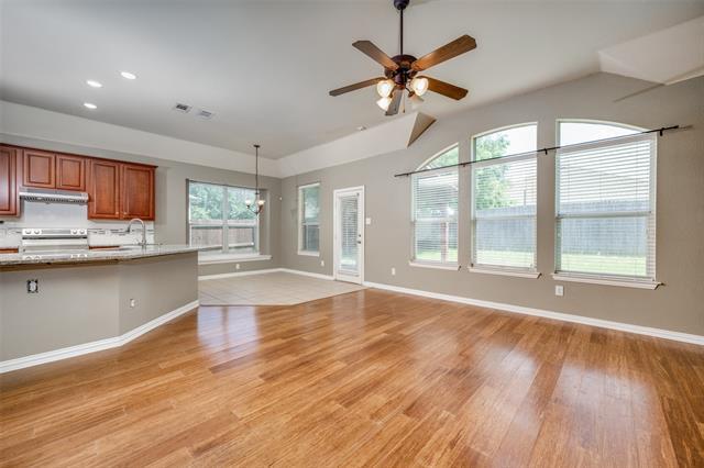 Building Photo - 303 Ravenna Rd