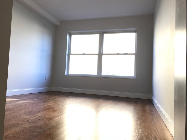 BEDROOM - 1613 Summit Ave