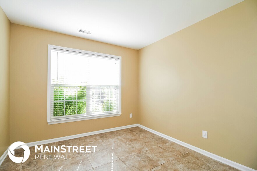 Building Photo - 140 Denby Dr