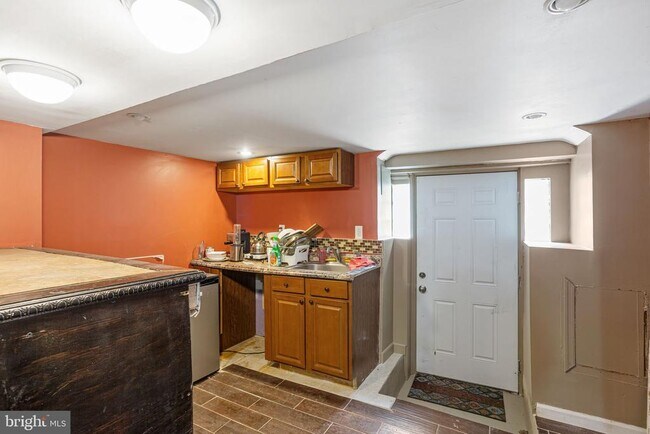Building Photo - 123 S 63rd St
