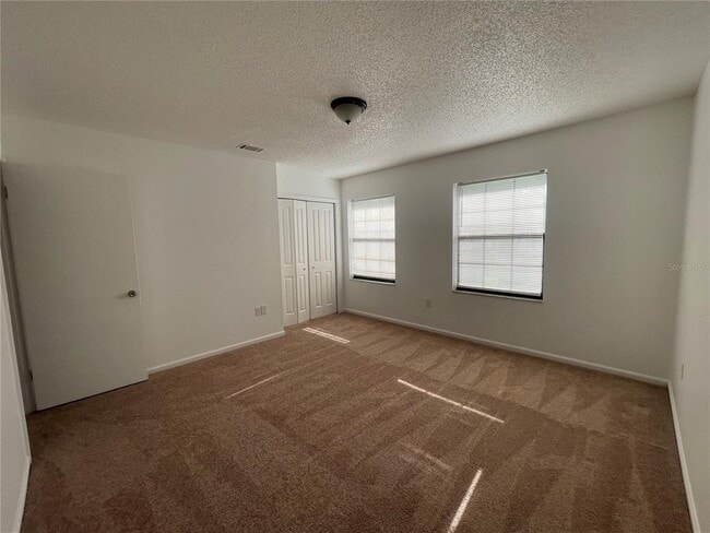 Building Photo - 221 S Cypress Way