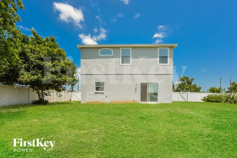 Building Photo - 109 8th St