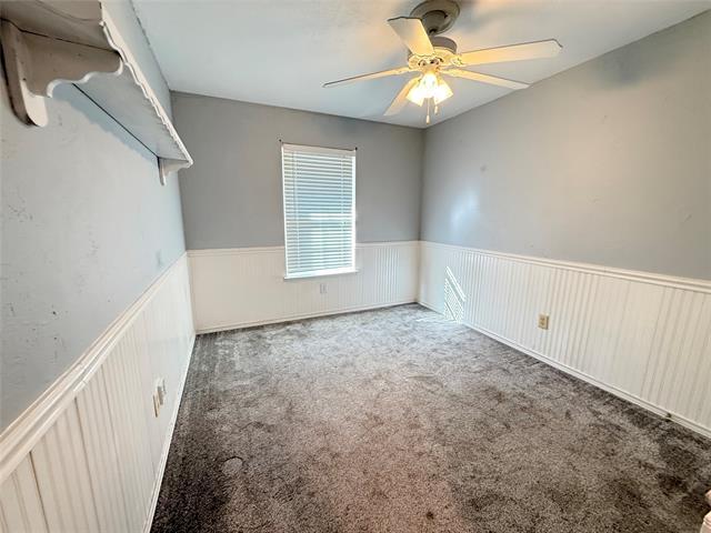 Building Photo - 2104 Poppy Ln