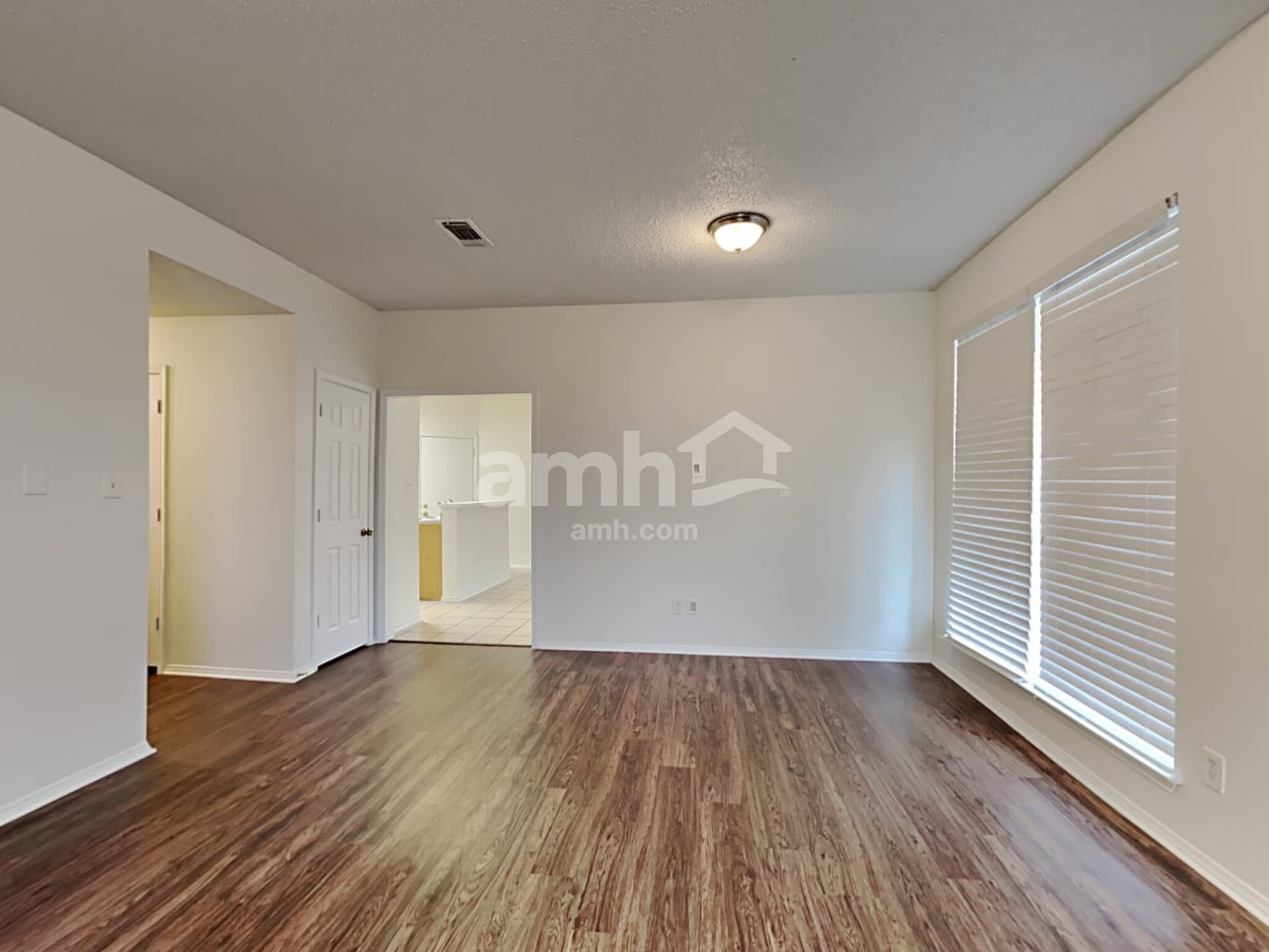 Building Photo - 234 Birchwood Ln