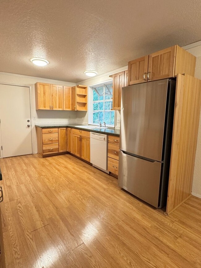 Building Photo - 3bd/2ba Bothell Home