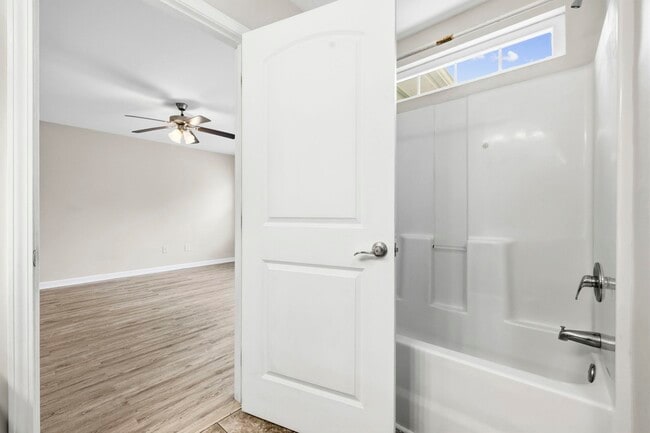 Building Photo - 2375 Morlynn Dr