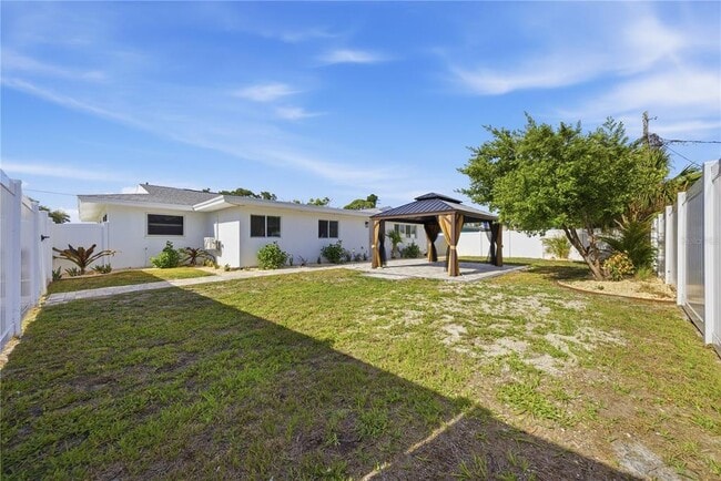 Building Photo - 1301 62nd Terrace S