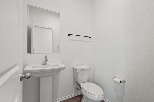 Building Photo - 5210 Twin Acorn Ct