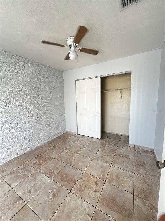 Building Photo - 9820 Glen Moor Ln