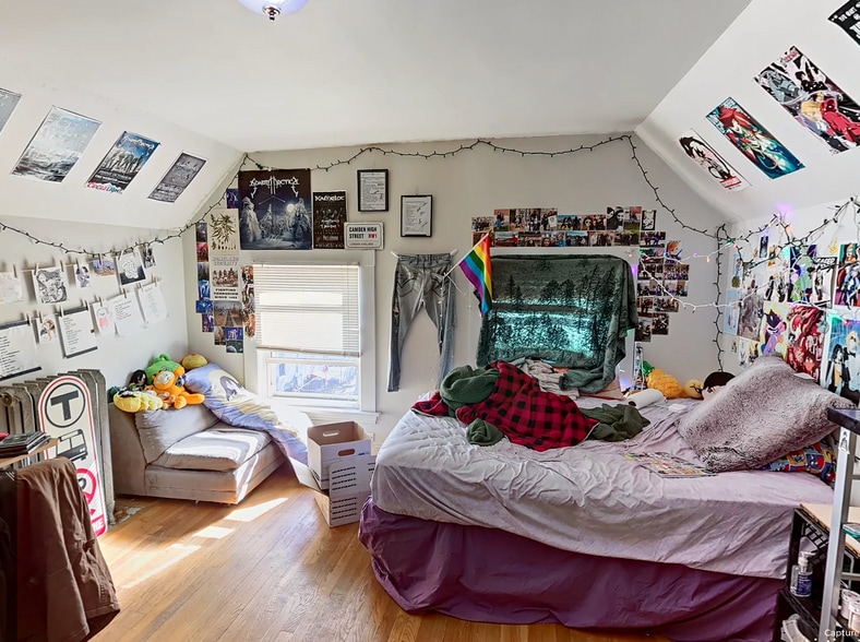 Building Photo - 18 Greylock Rd