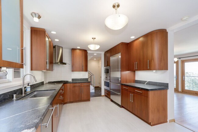 Building Photo - 4BR/3BA Diamond Heights View Home with EV Charger, Wine Cellar & 2-Car Garage | YouTube Tour
