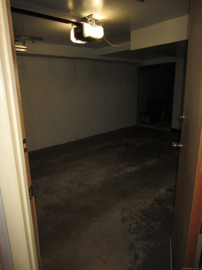 Building Photo - 229 Branford Rd