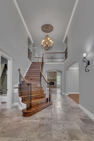 Building Photo - 3705 Falcon Dr
