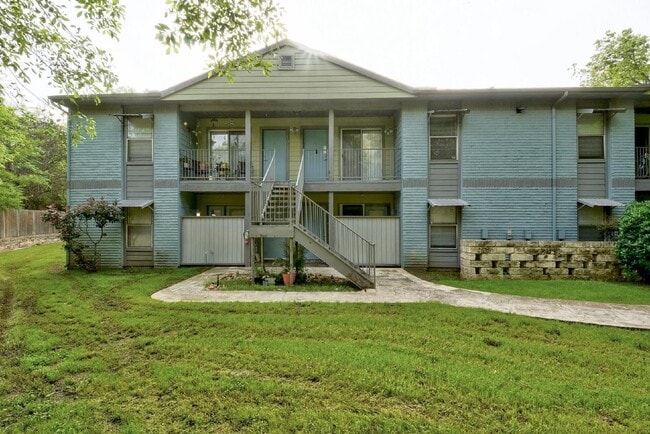 Building Photo - 3204 Menchaca Rd