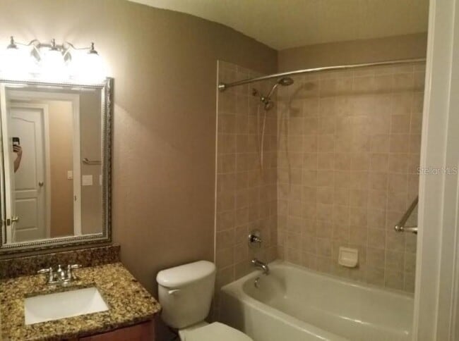 Building Photo - 2841 Girvan Dr