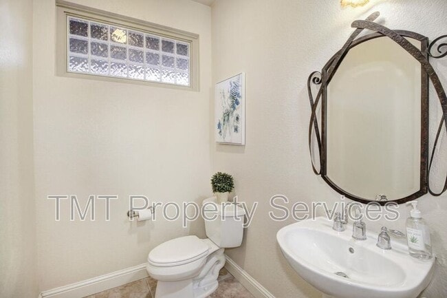 Building Photo - 3725 Bella Cruz Ct