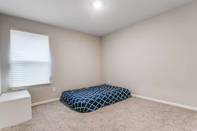 Building Photo - Stylish 4-Bedroom Home in Justin