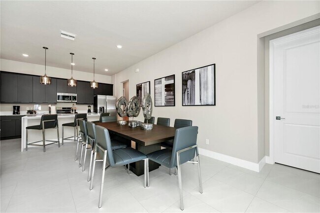 Building Photo - 7740 Sandy Ridge Dr