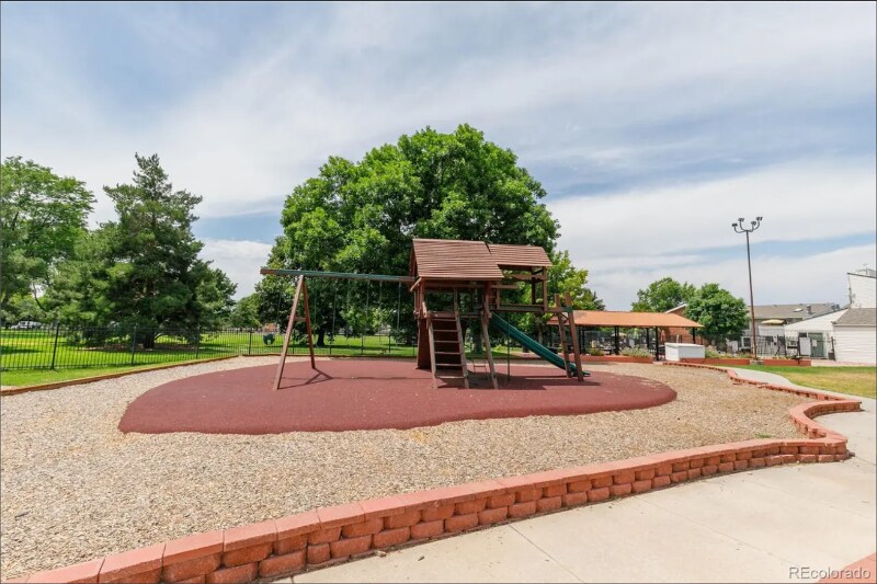 Building Photo - 10150 E Virginia Ave