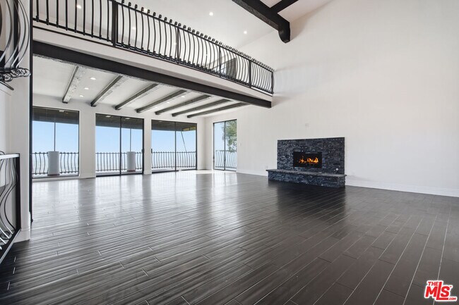 Building Photo - 8908 Appian Way